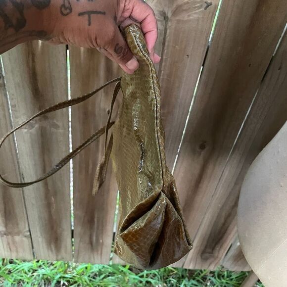 Vintage 70s PATENT LEATHER Snake Embossed Shoulder BAG - Picture 6 of 7